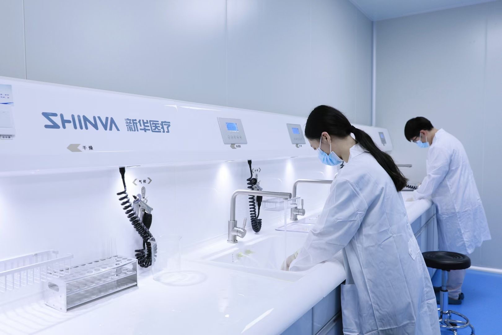 智慧管控:如何用“轻量化”智能方案,实现实验室环境与设备的精细化管理? 智慧管控:如何用“轻量化”智能方案,实现实验室环境与设备的精细化管理?